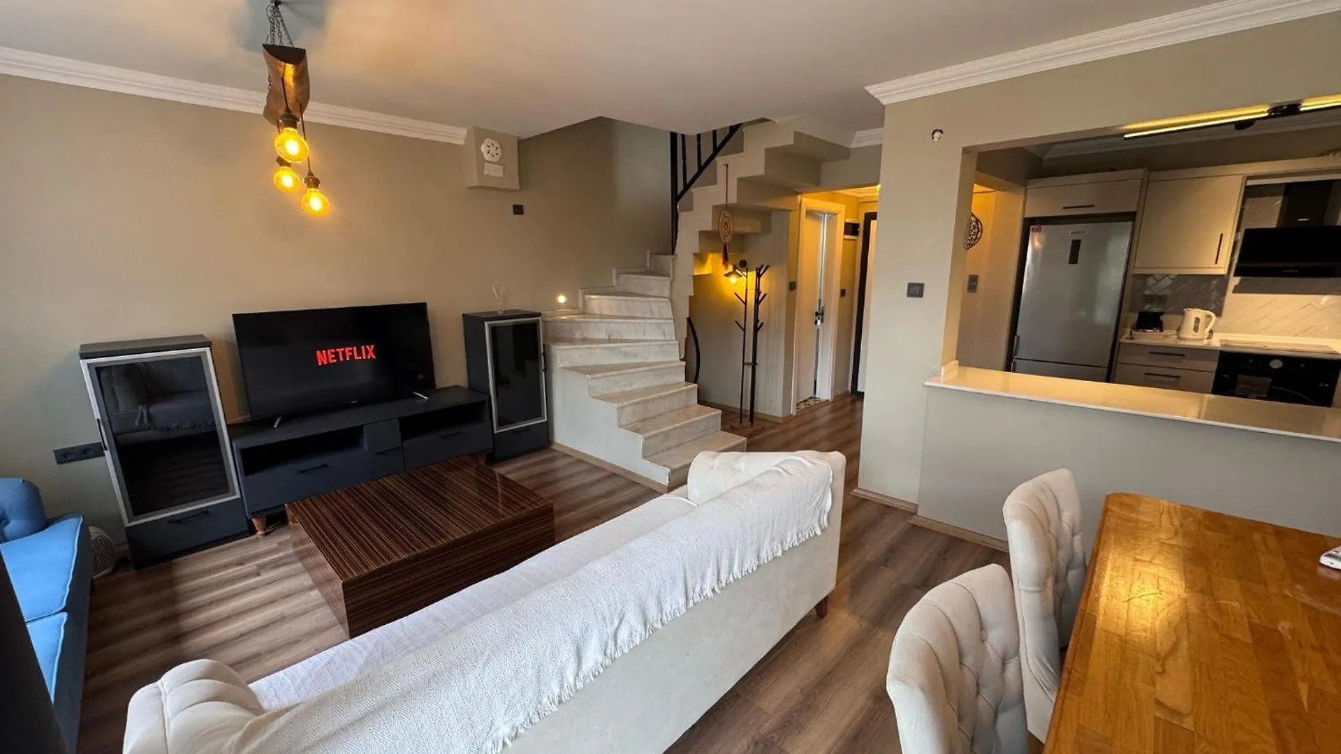 Elegant Villa In Kusadasi 5 Min Walk To Sea & Center